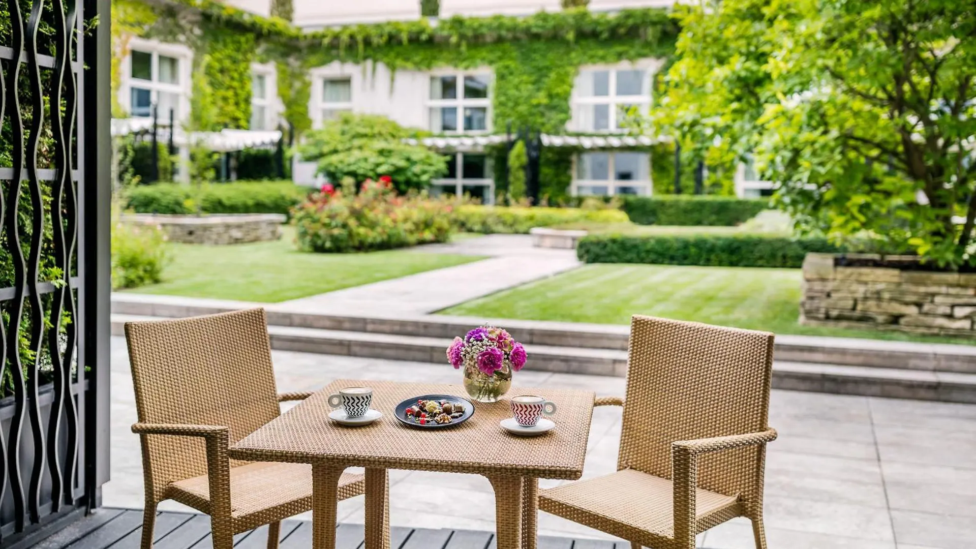 Mandarin Oriental, Prague Hotel