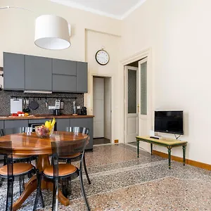 https://livorno-central-flat-2-min-walk-the-cathedral.it-tuscanyhotel.com